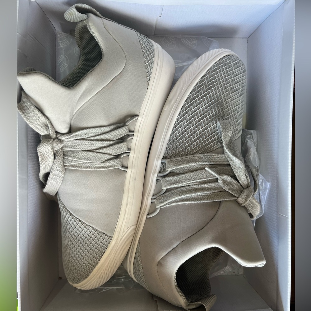 Steve Madden Gray Sneakers